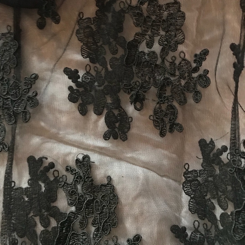 Black lace two piece set - Picture 5 of 5